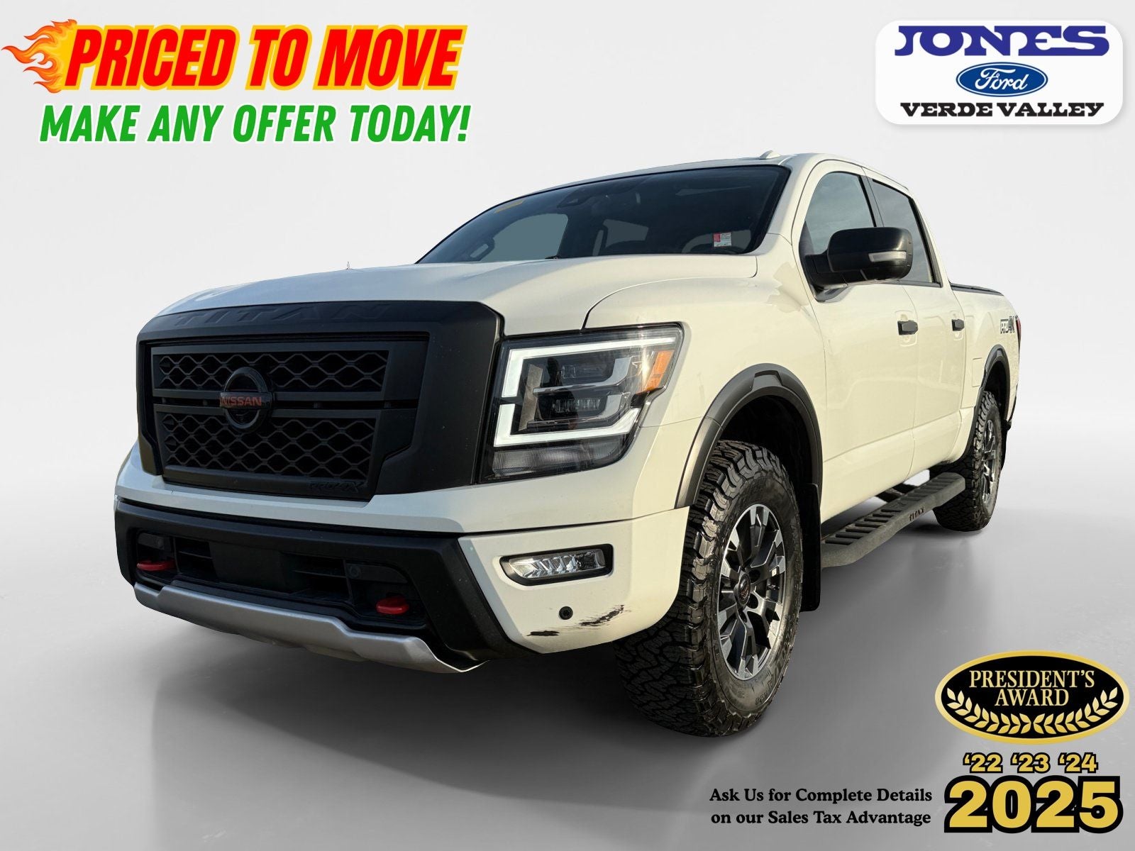 Glacier White 2021 Nissan Titan Pickup Truck Four-Wheel Drive 9-Speed Automatic
