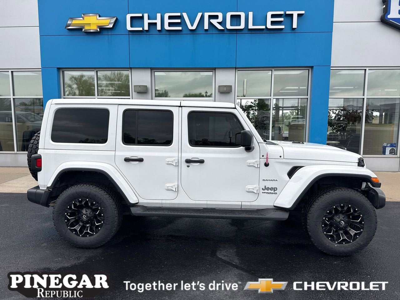 2022 Jeep Wrangler Unlimited Sahara 4WD