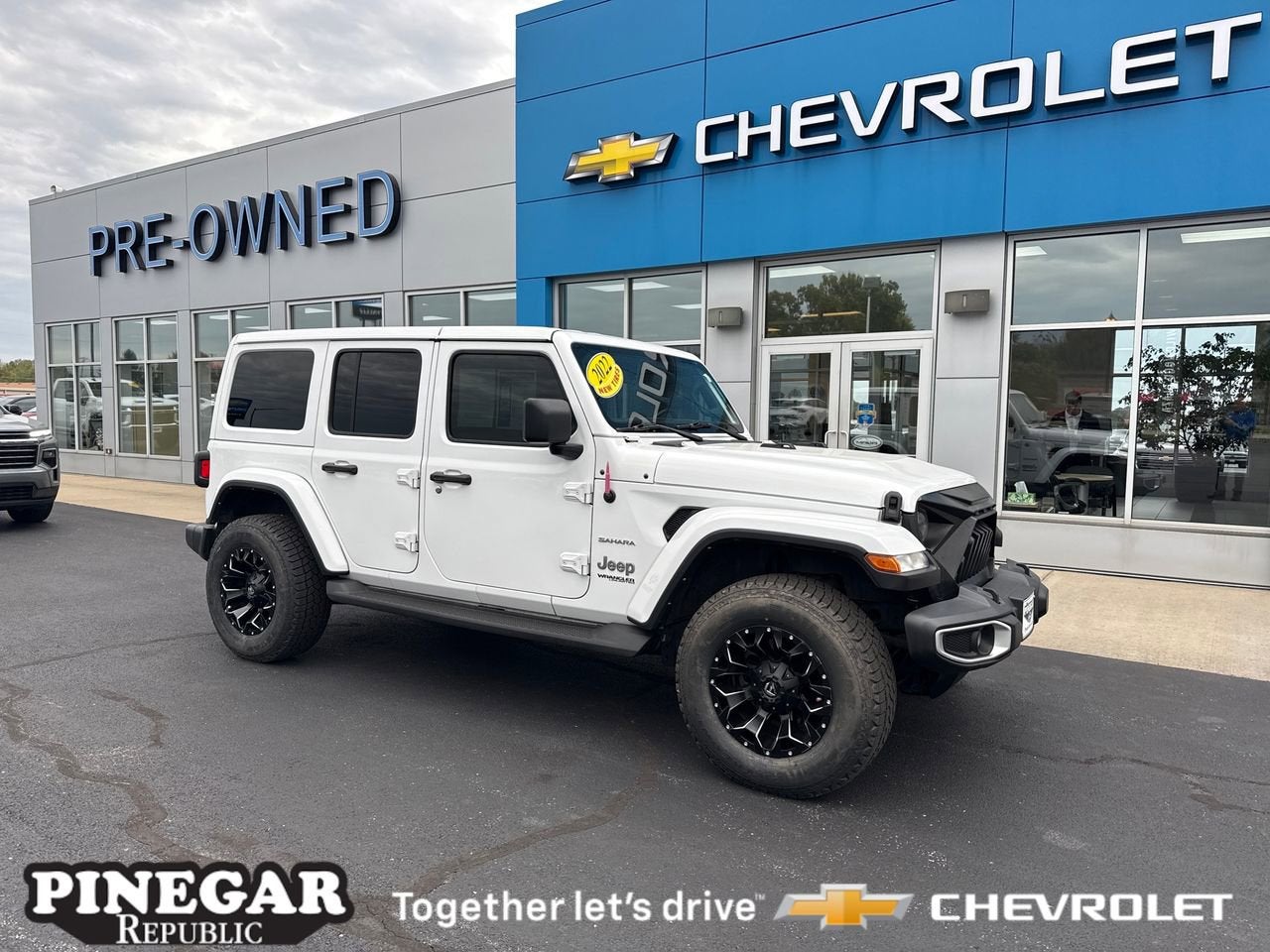 View vehicle photo 2