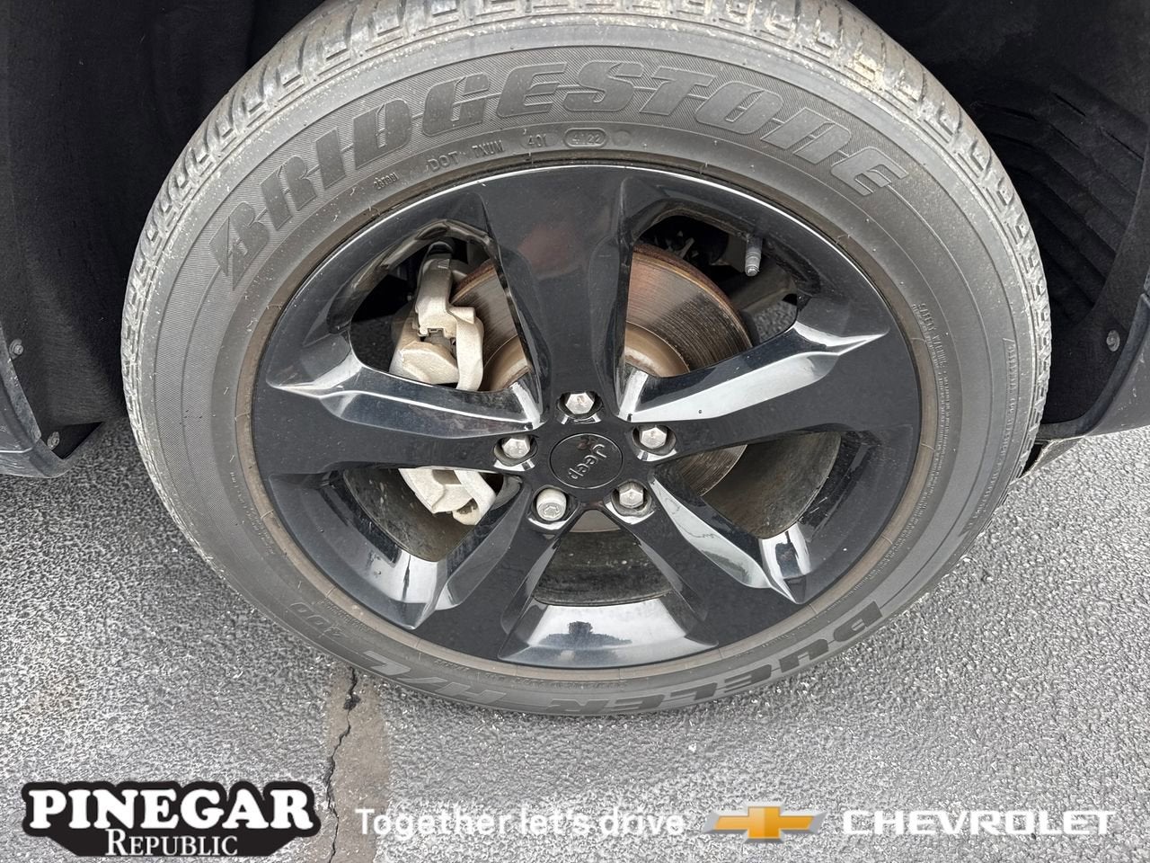 View vehicle photo 6