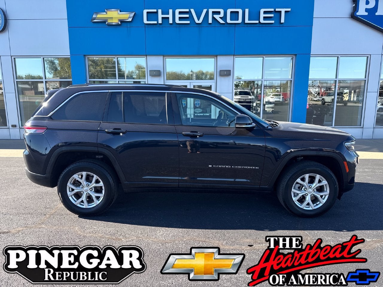 Blue 2024 Jeep Grand Cherokee SUV / Crossover Four-Wheel Drive Automatic