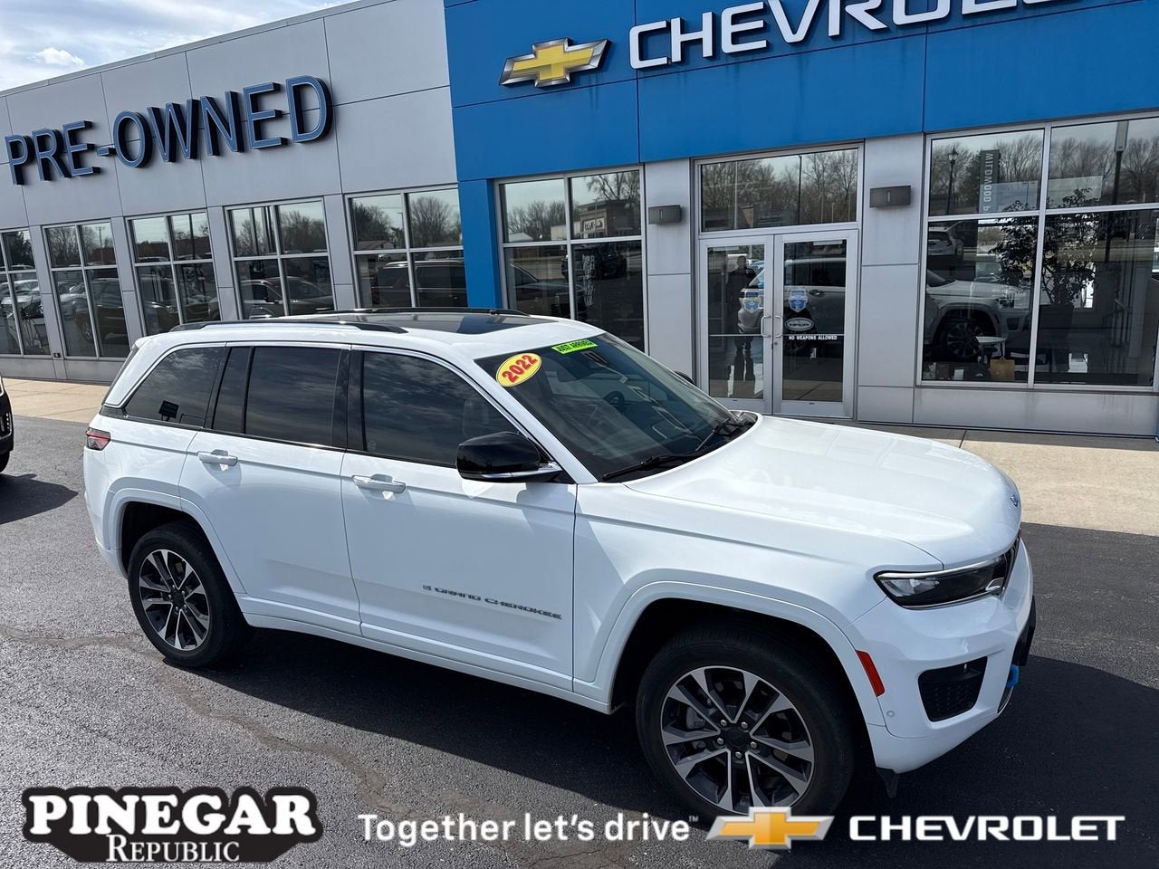 View vehicle photo 5