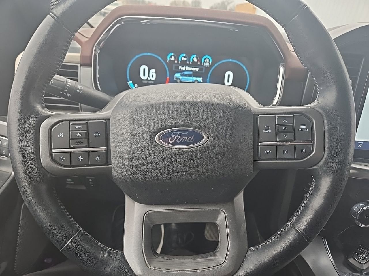 View vehicle photo 5