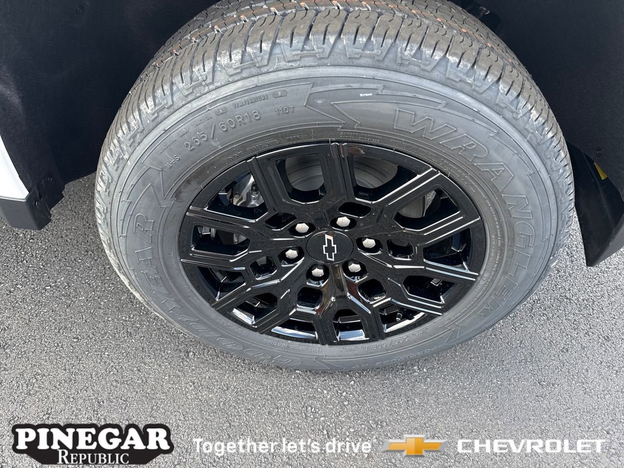 View vehicle photo 5