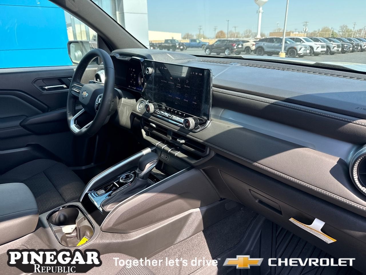 View vehicle photo 6