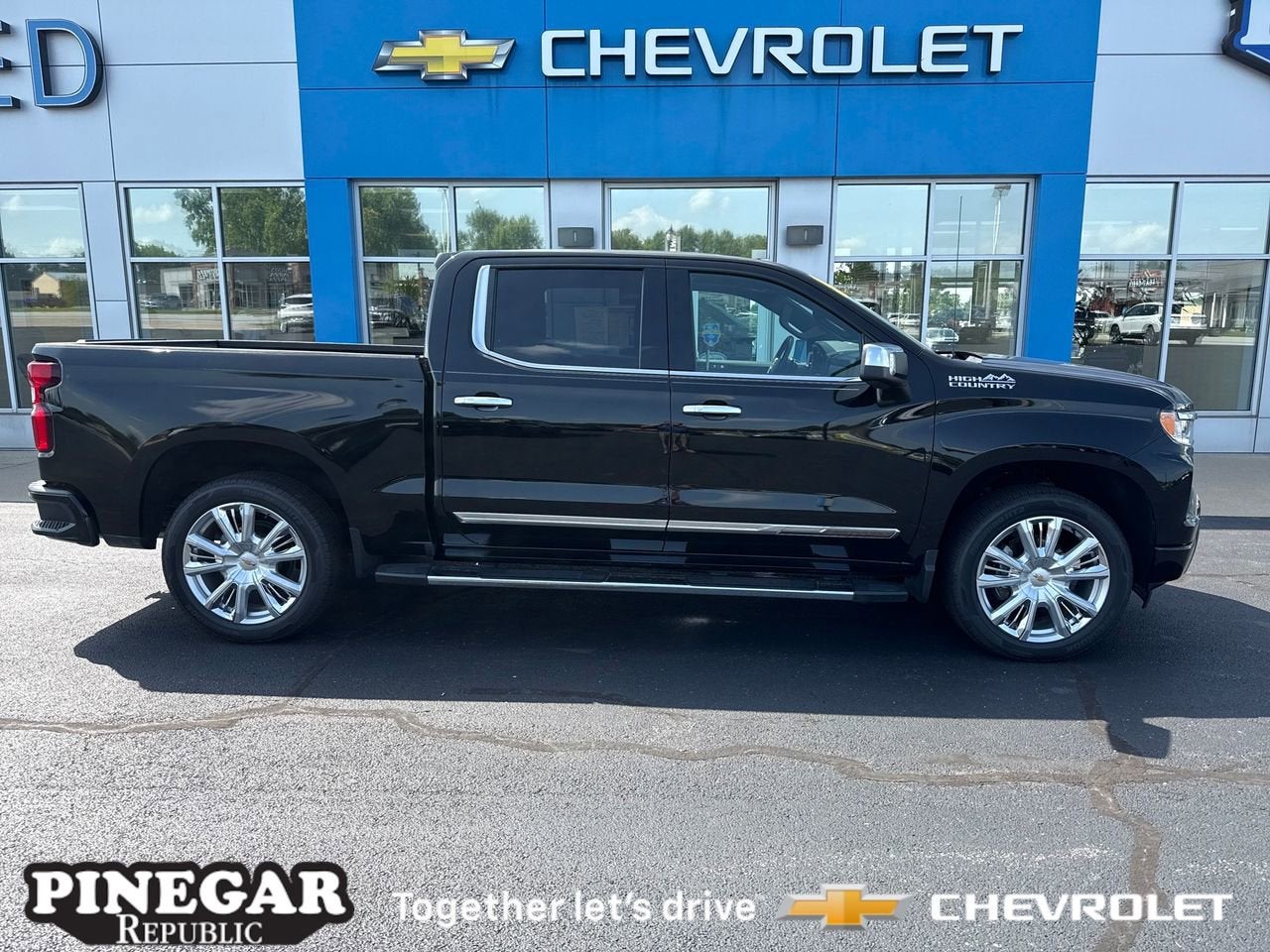 Chevrolet Silverado 1500 High Country Crew Cab 4WD