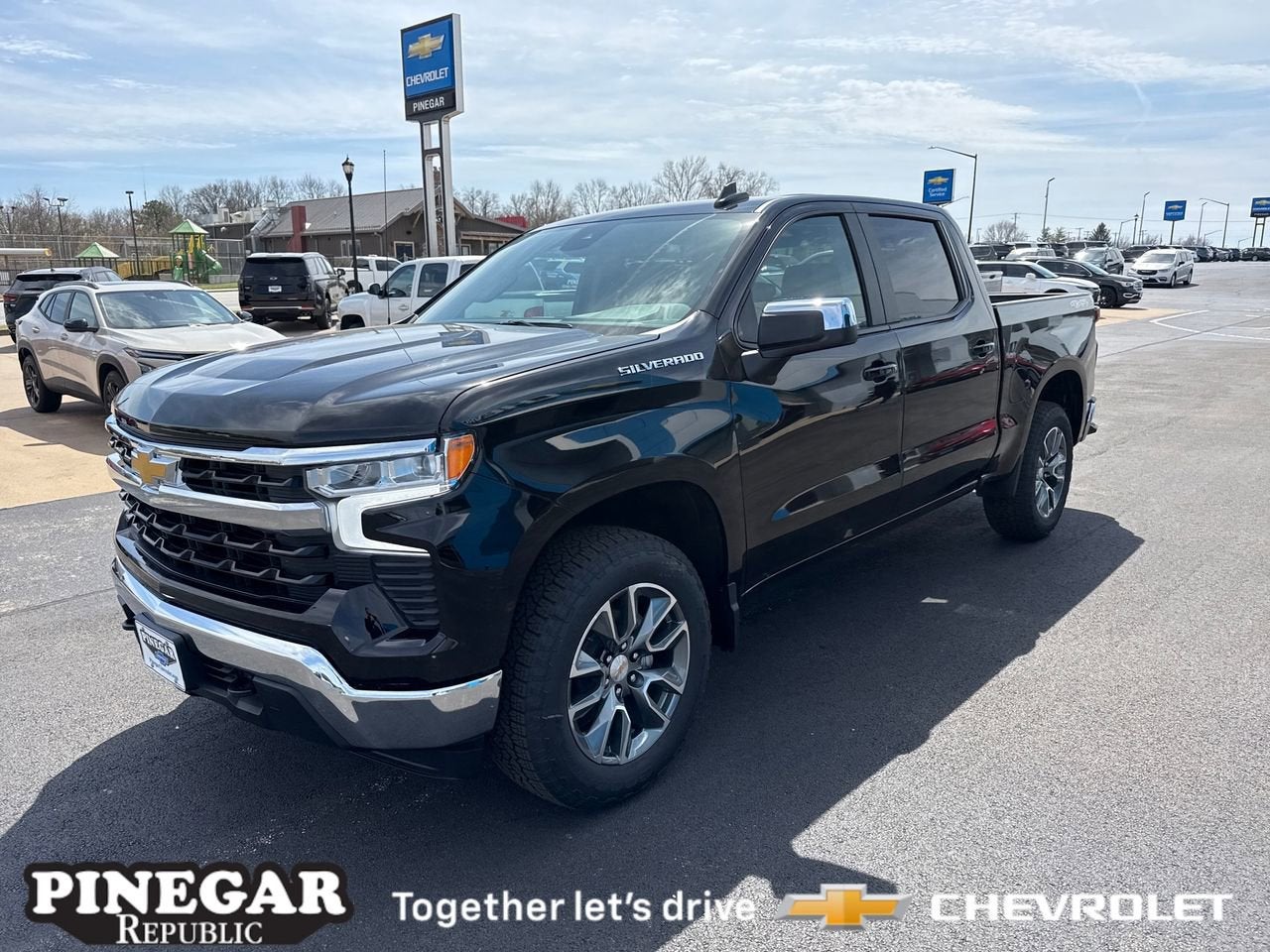 View vehicle photo 3