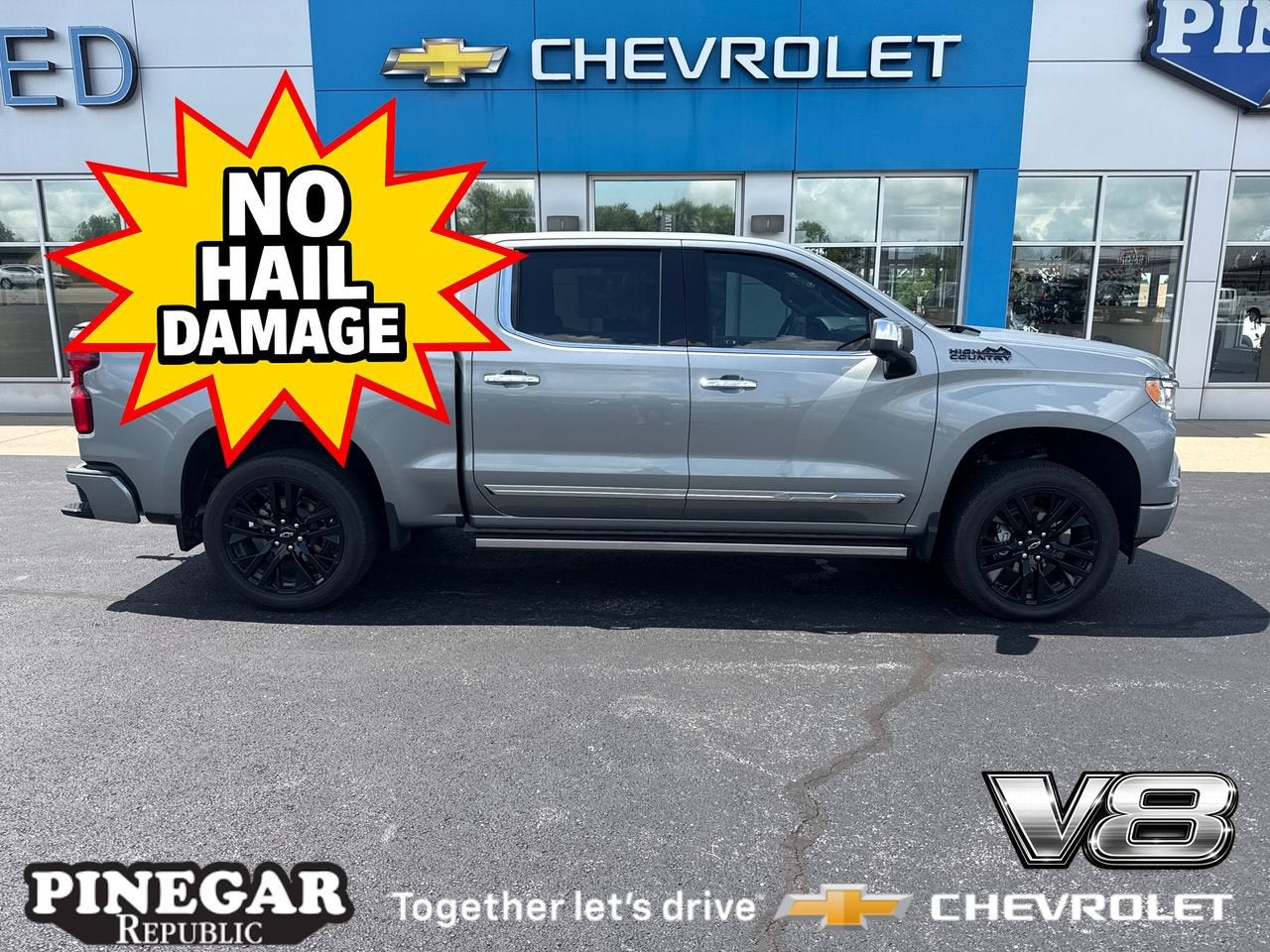 Sterling Gray Metallic 2025 Chevrolet Silverado 1500 Pickup Truck Four-Wheel Drive Automatic