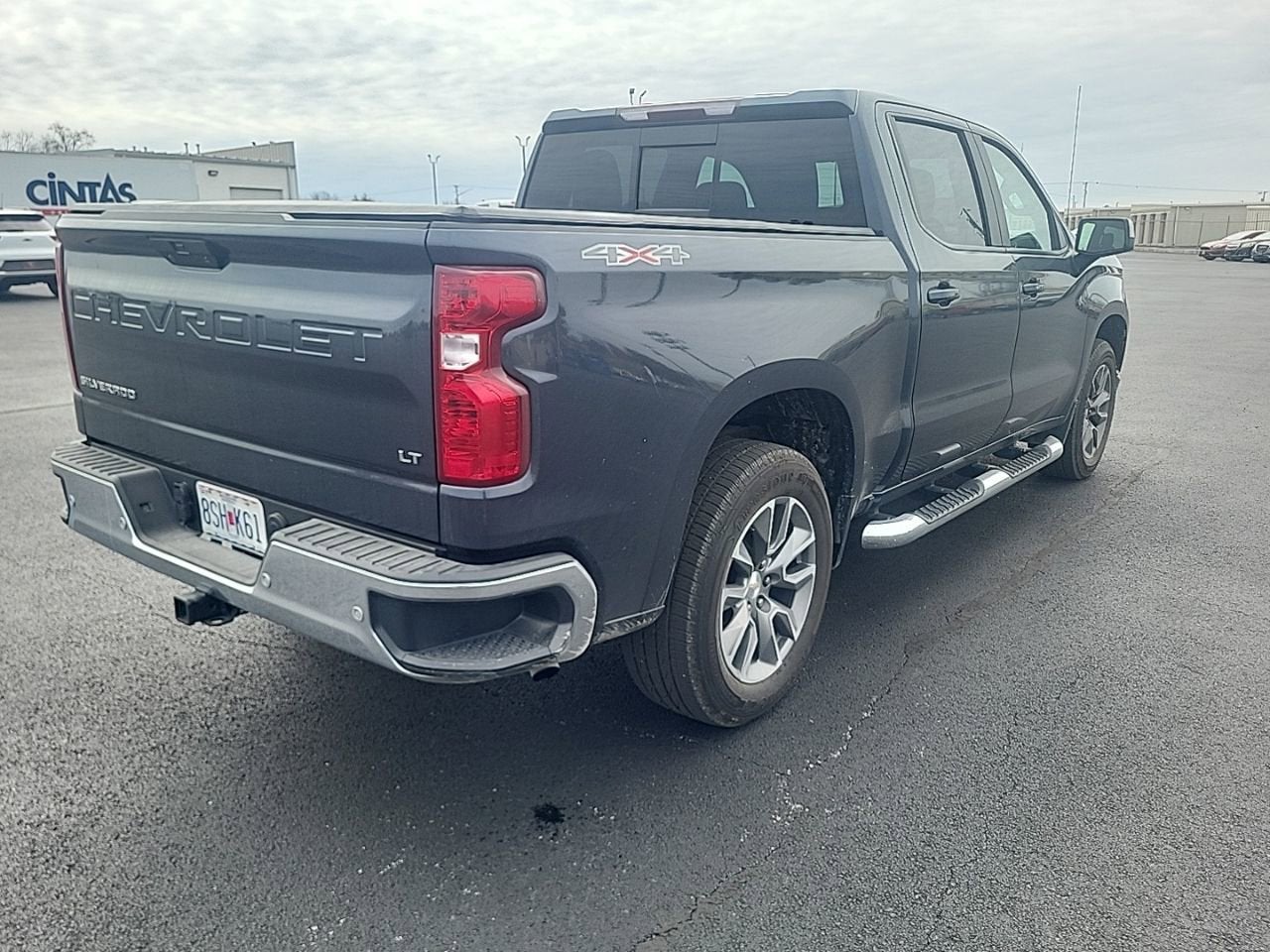 View vehicle photo 3