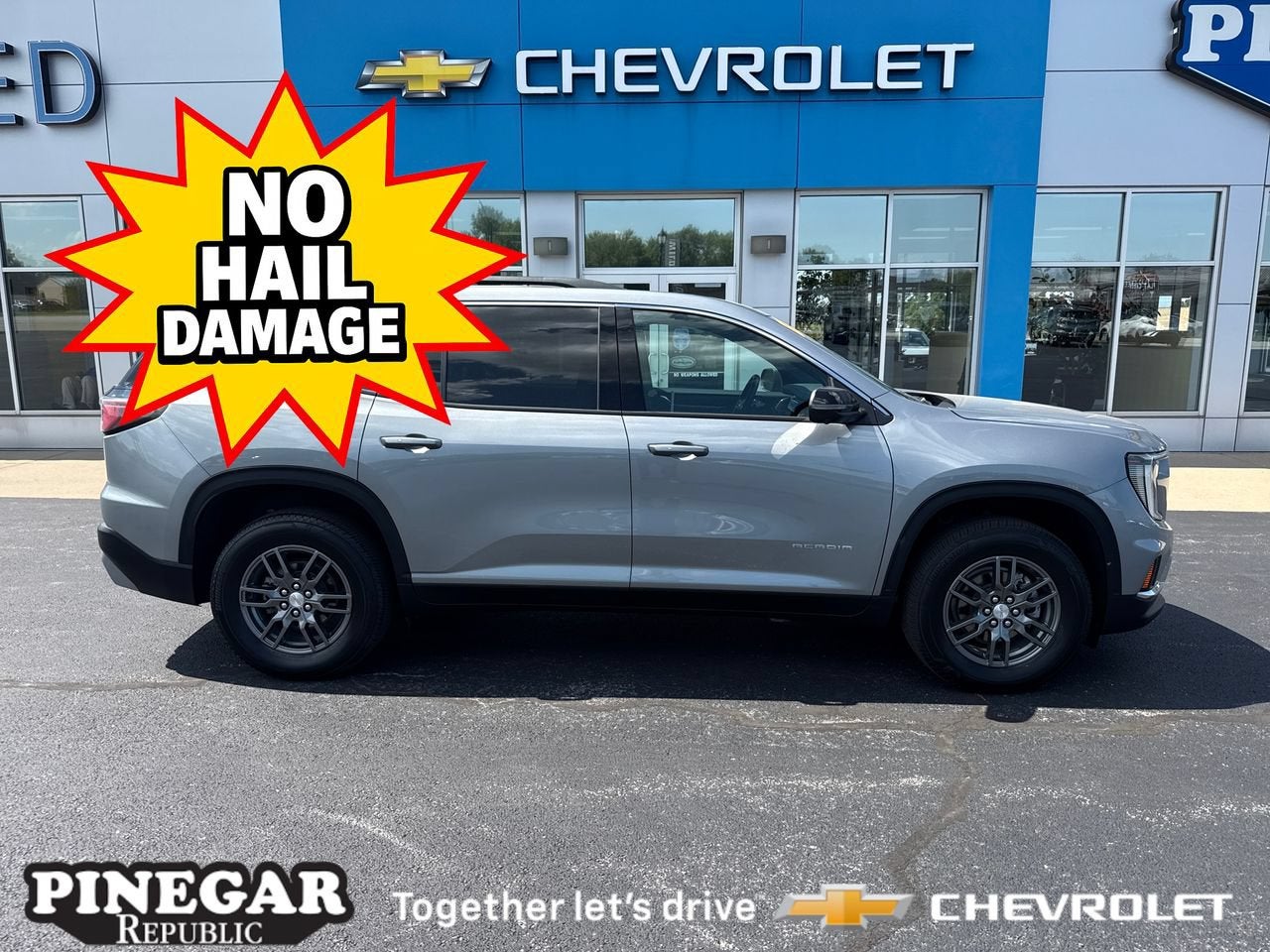 Sterling Metallic 2025 GMC Acadia SUV / Crossover Front-Wheel Drive Automatic