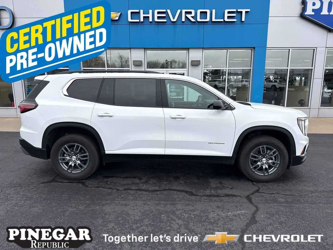 2025 GMC Acadia Elevation FWD