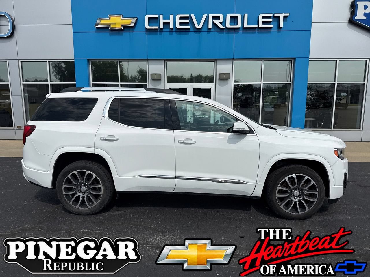 Summit White 2020 GMC Acadia SUV / Crossover Front-Wheel Drive Automatic