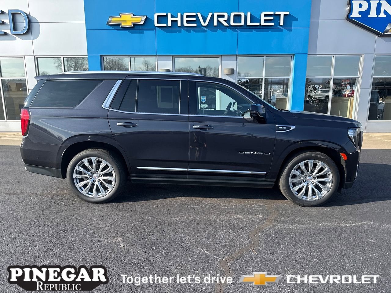 2024 GMC Yukon Denali 4WD