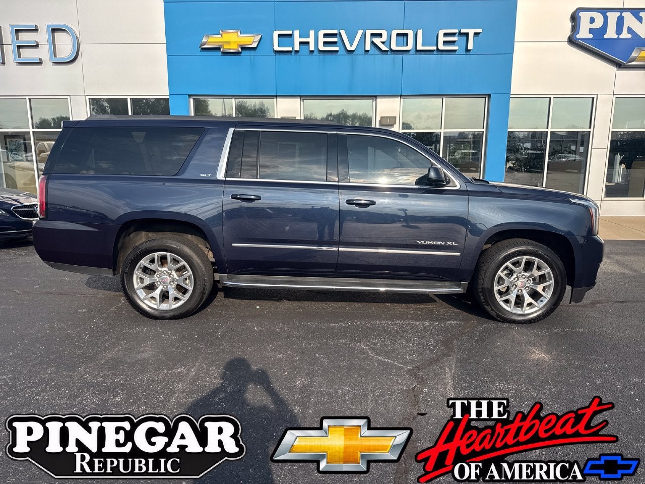 Dark Sapphire Blue Metallic 2018 GMC Yukon XL SUV / Crossover Four-Wheel Drive Automatic