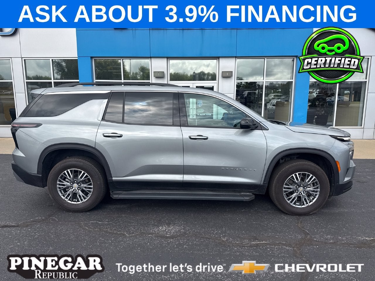 Sterling Gray Metallic 2025 Chevrolet Traverse SUV / Crossover Front-Wheel Drive Automatic