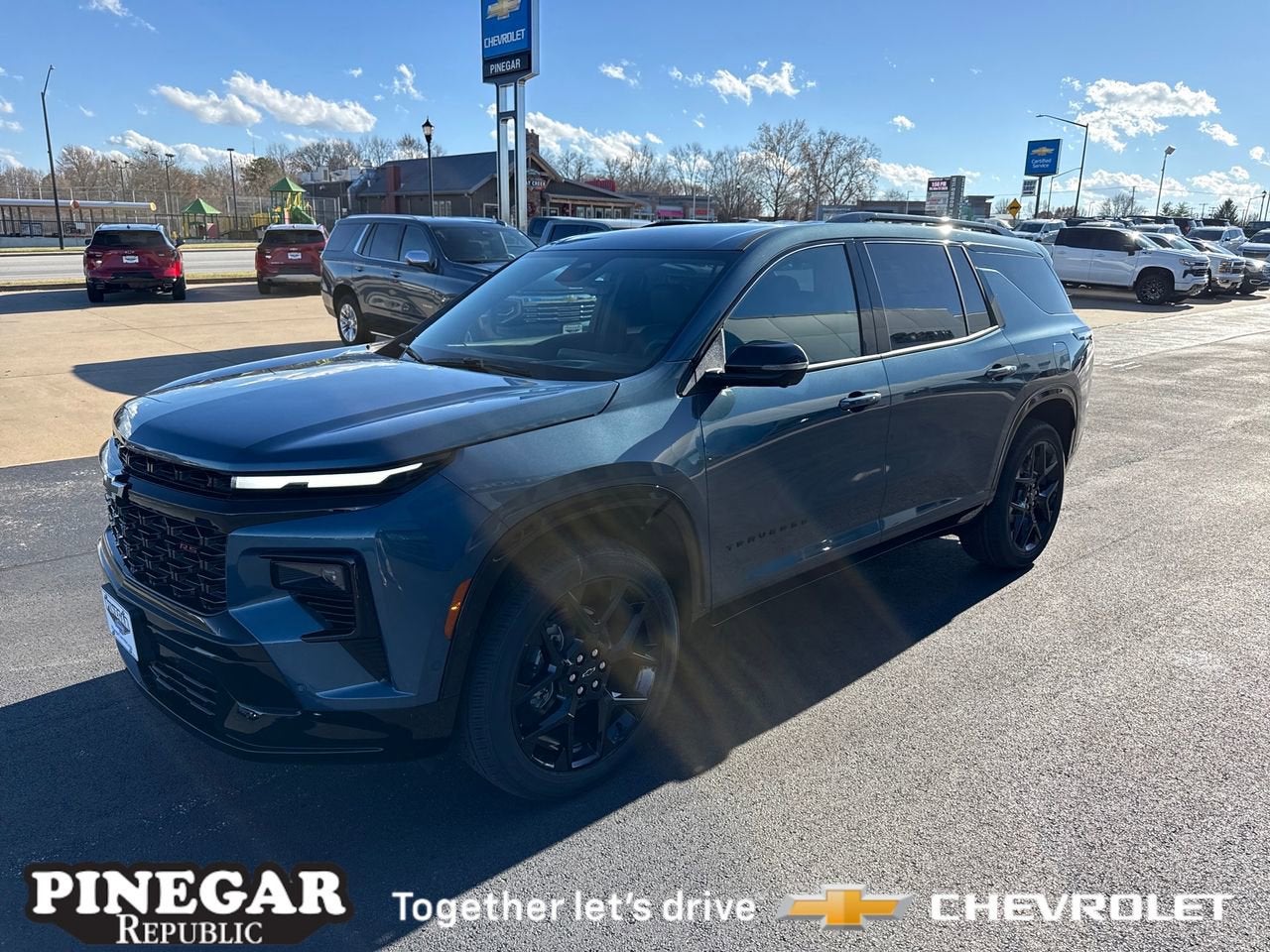 View vehicle photo 3