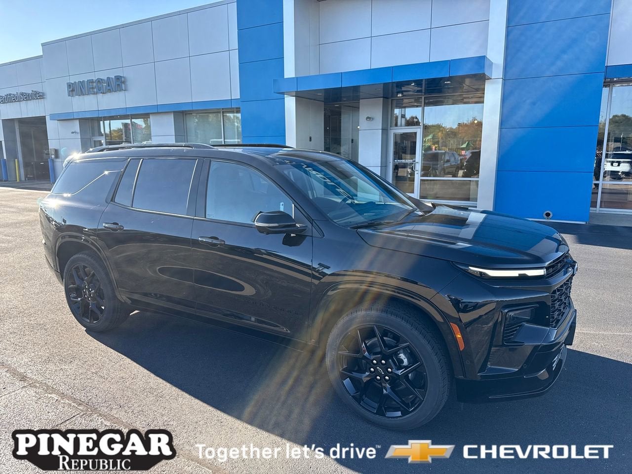 View vehicle photo 4