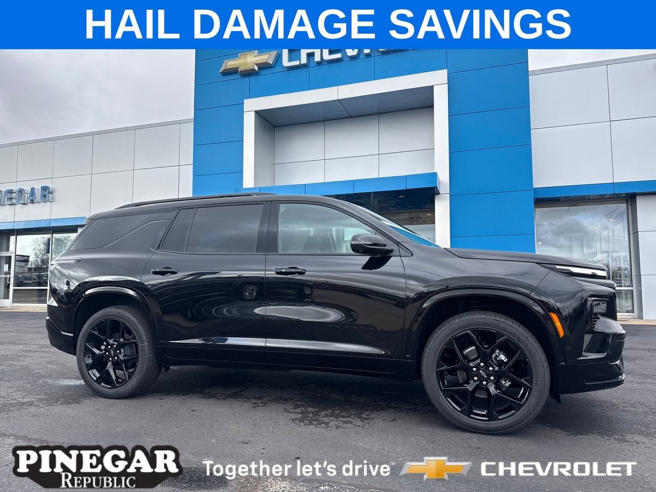 Mosaic Black Metallic 2026 Chevrolet Traverse SUV / Crossover Front-Wheel Drive Automatic