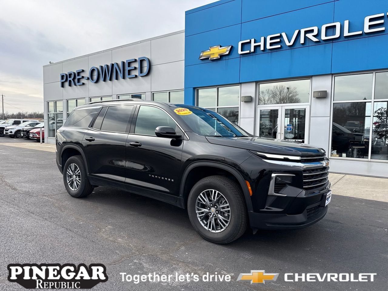 View vehicle photo 2