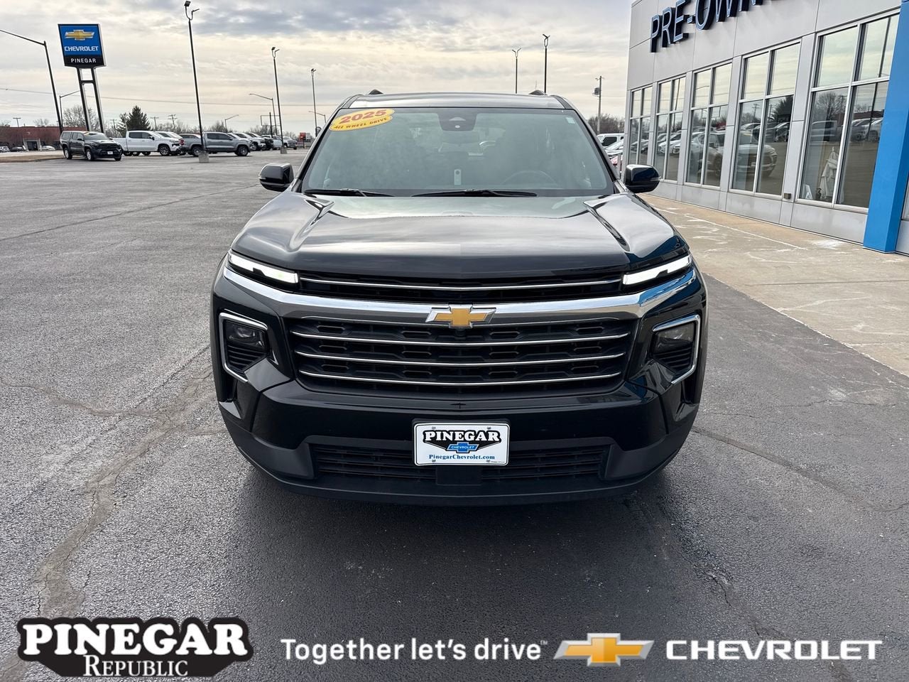 View vehicle photo 3