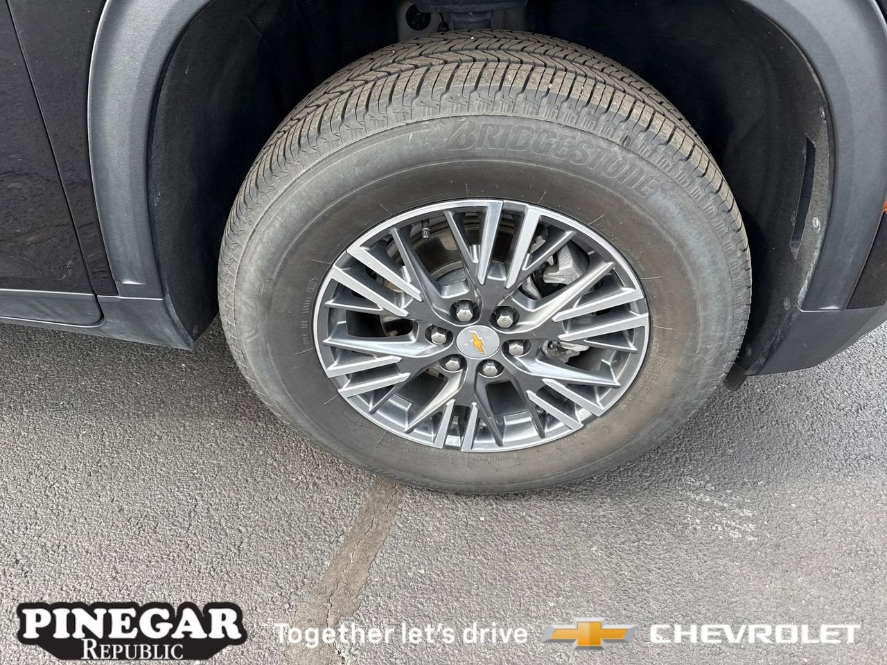 View vehicle photo 6