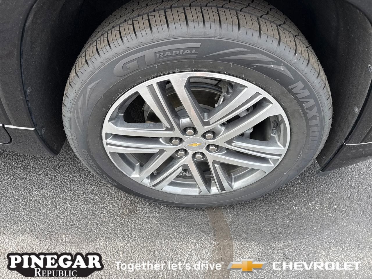 View vehicle photo 6