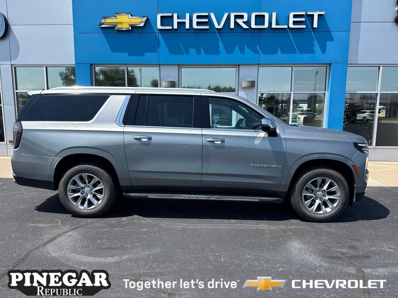  2026 Chevrolet Suburban Premier 4WD   