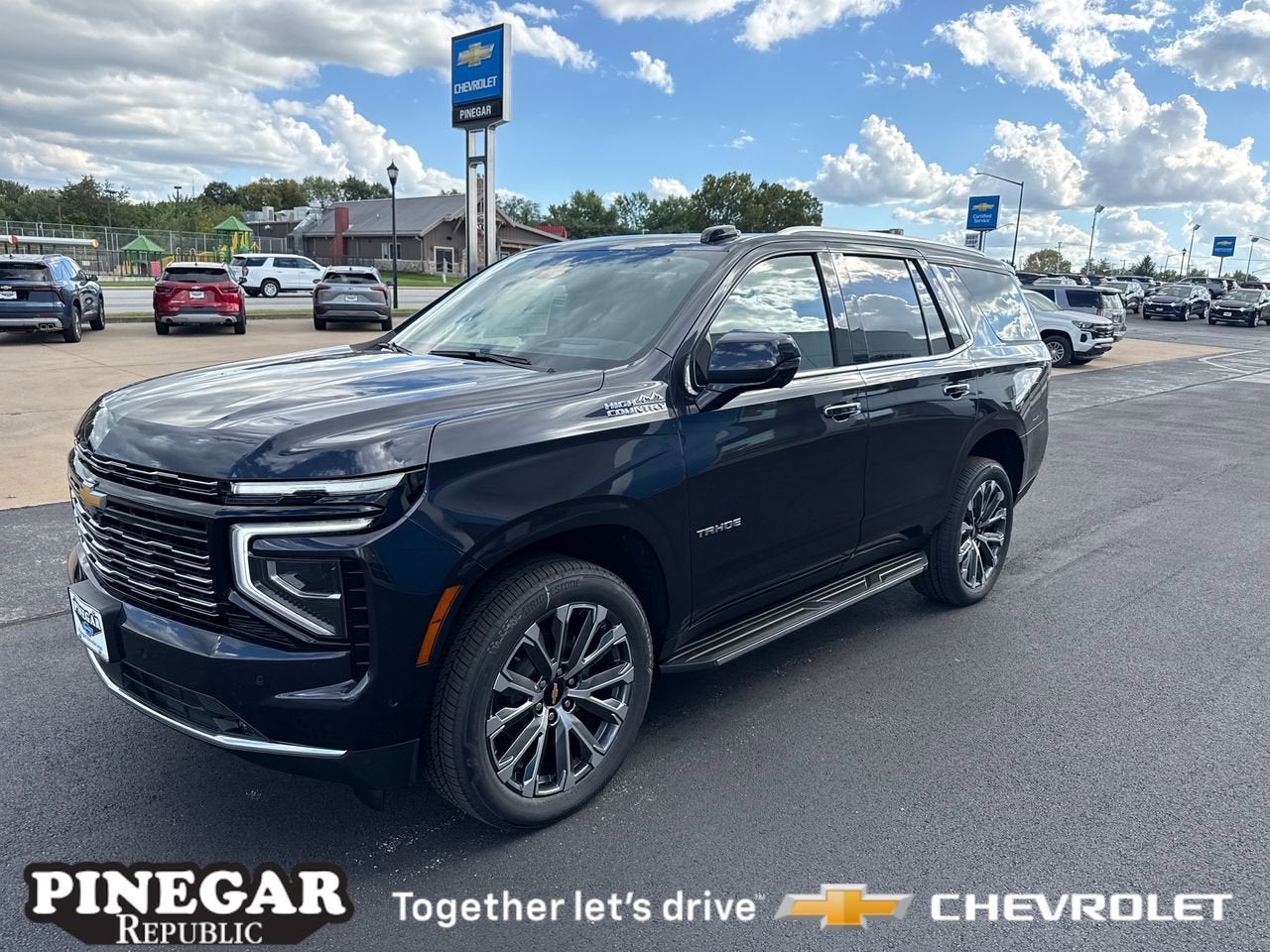 View vehicle photo 3