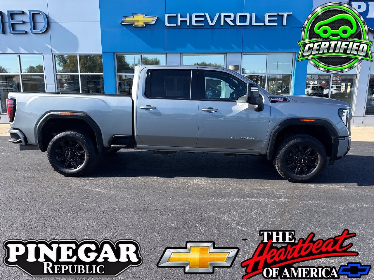 2025 GMC Sierra 2500HD AT4 Crew Cab 4WD