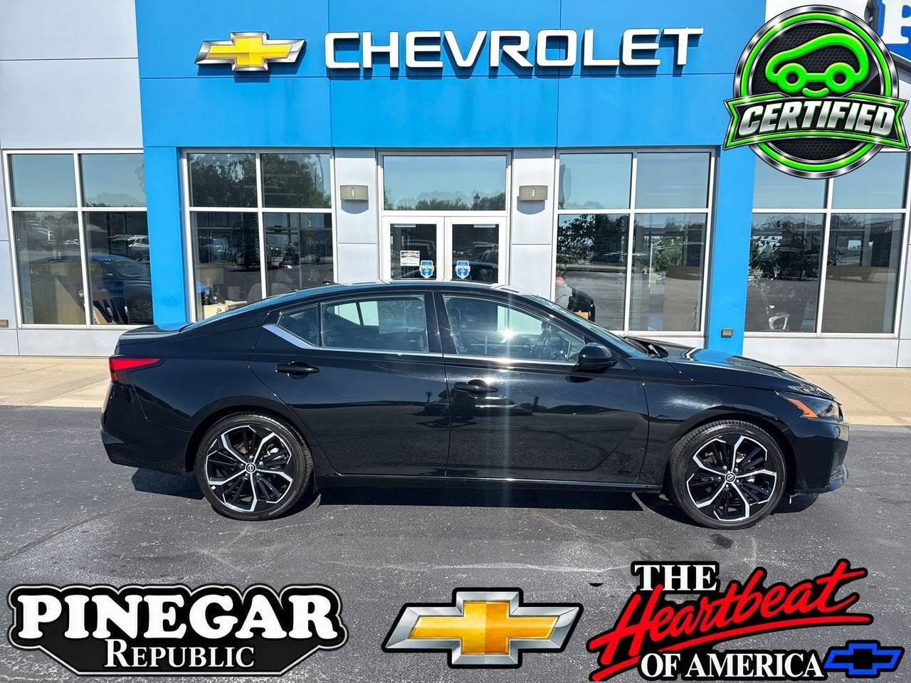 Black 2024 Nissan Altima Sedan Front-Wheel Drive Automatic