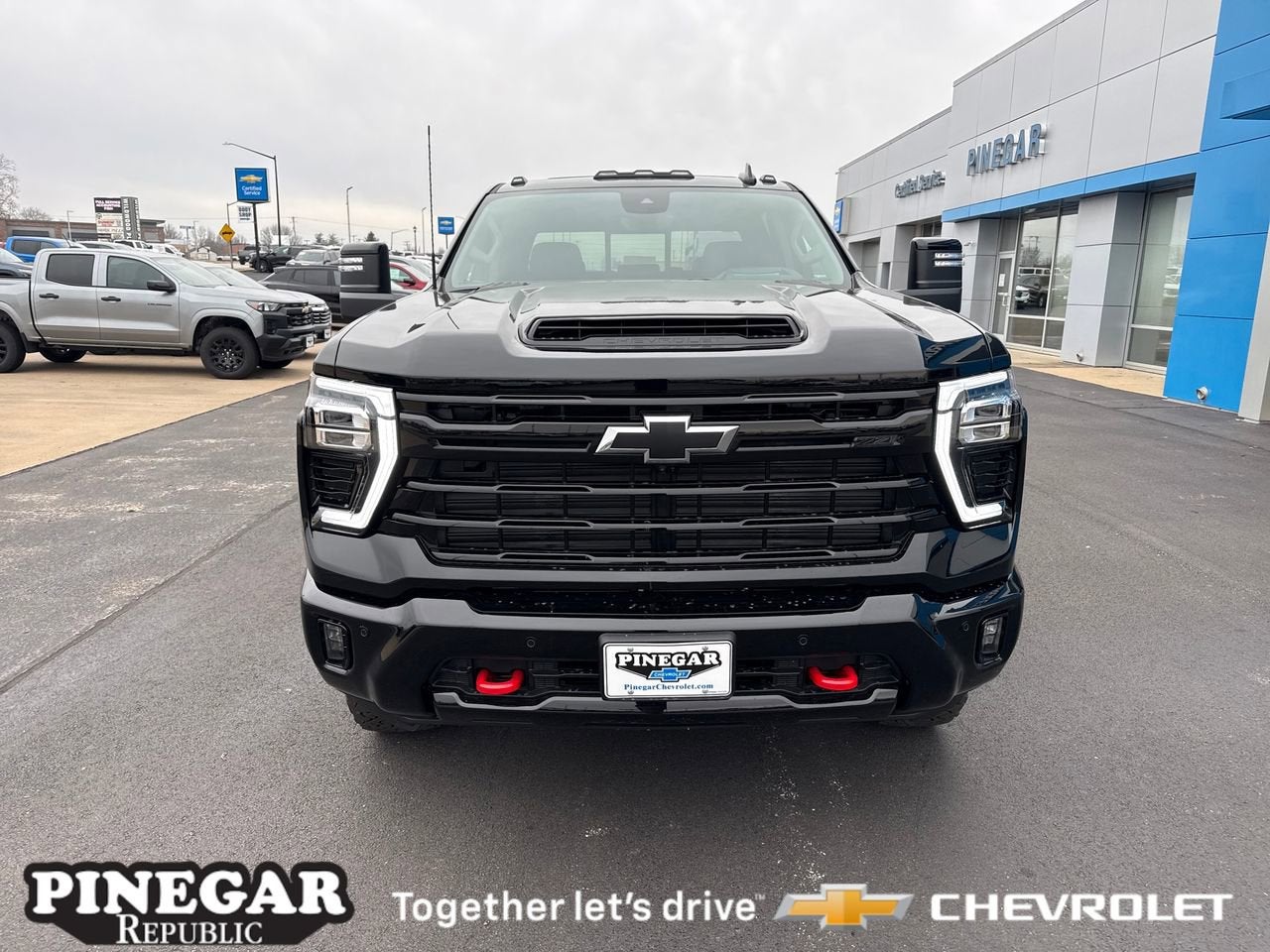 View vehicle photo 2