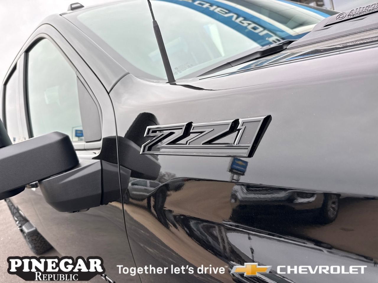 View vehicle photo 6