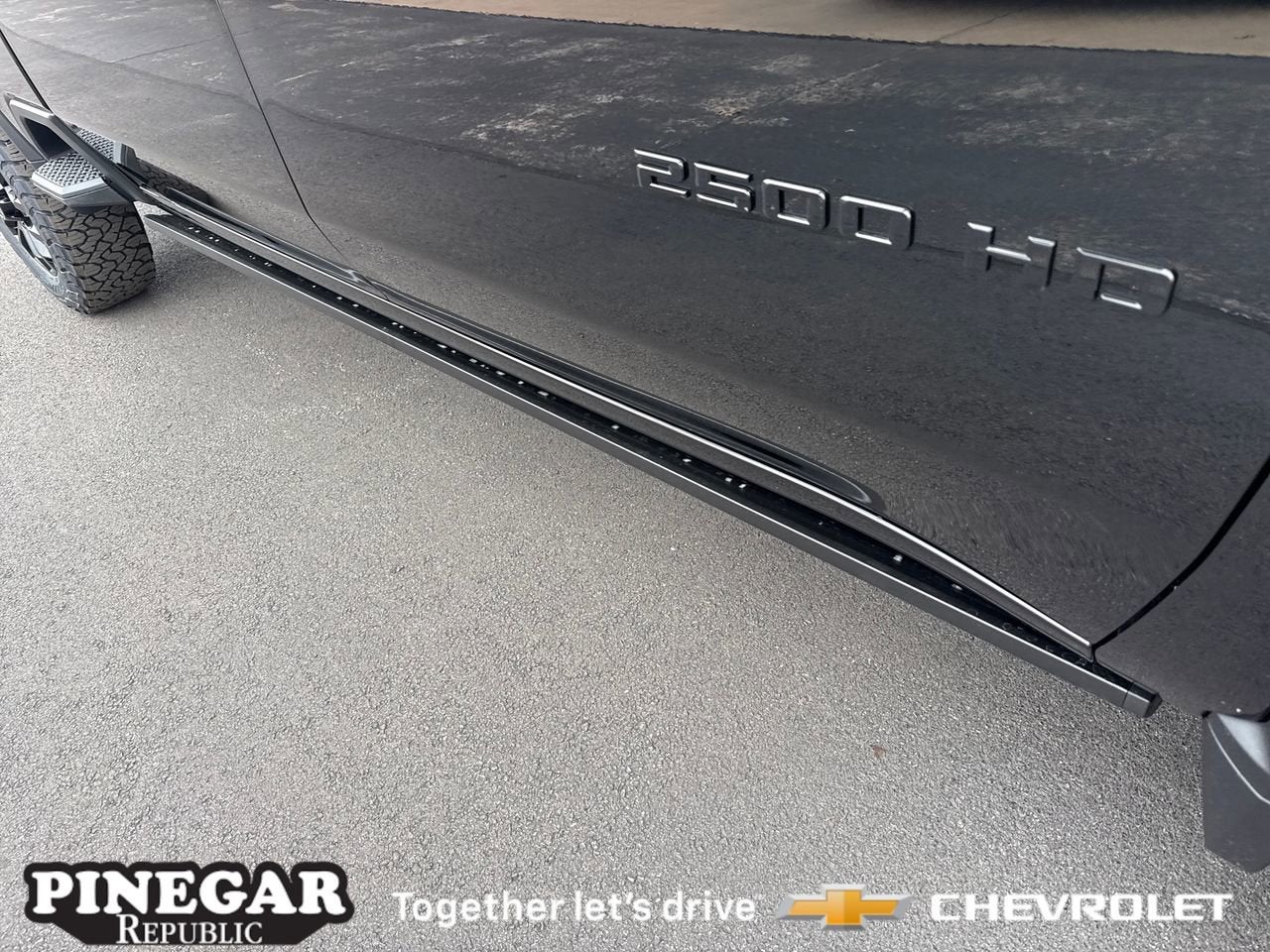 View vehicle photo 7