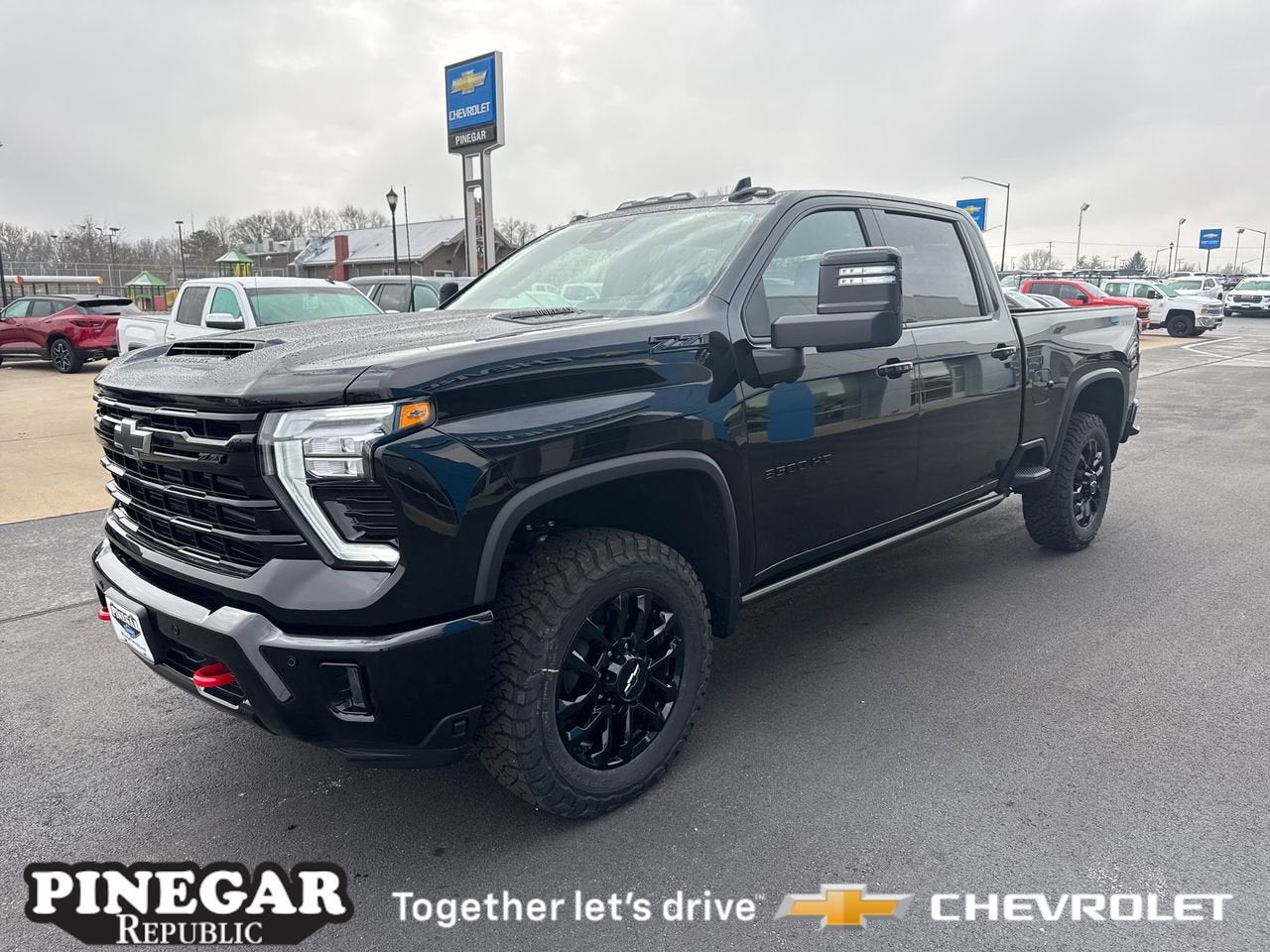 View vehicle photo 3