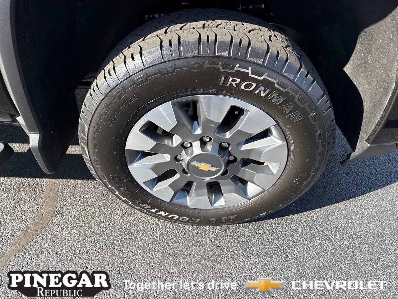 View vehicle photo 6