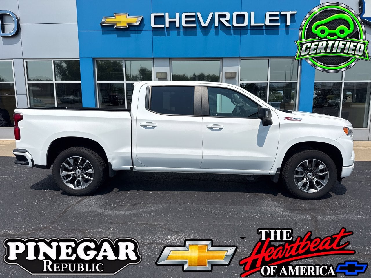 Summit White 2023 Chevrolet Silverado 1500 Pickup Truck Four-Wheel Drive Automatic