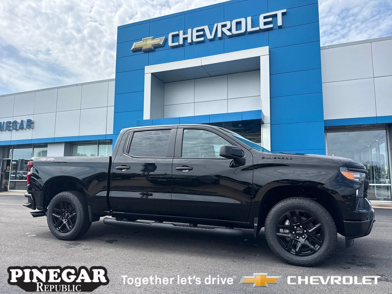 2026 Chevrolet Silverado 1500 Negro Camioneta Todo terreno Automática