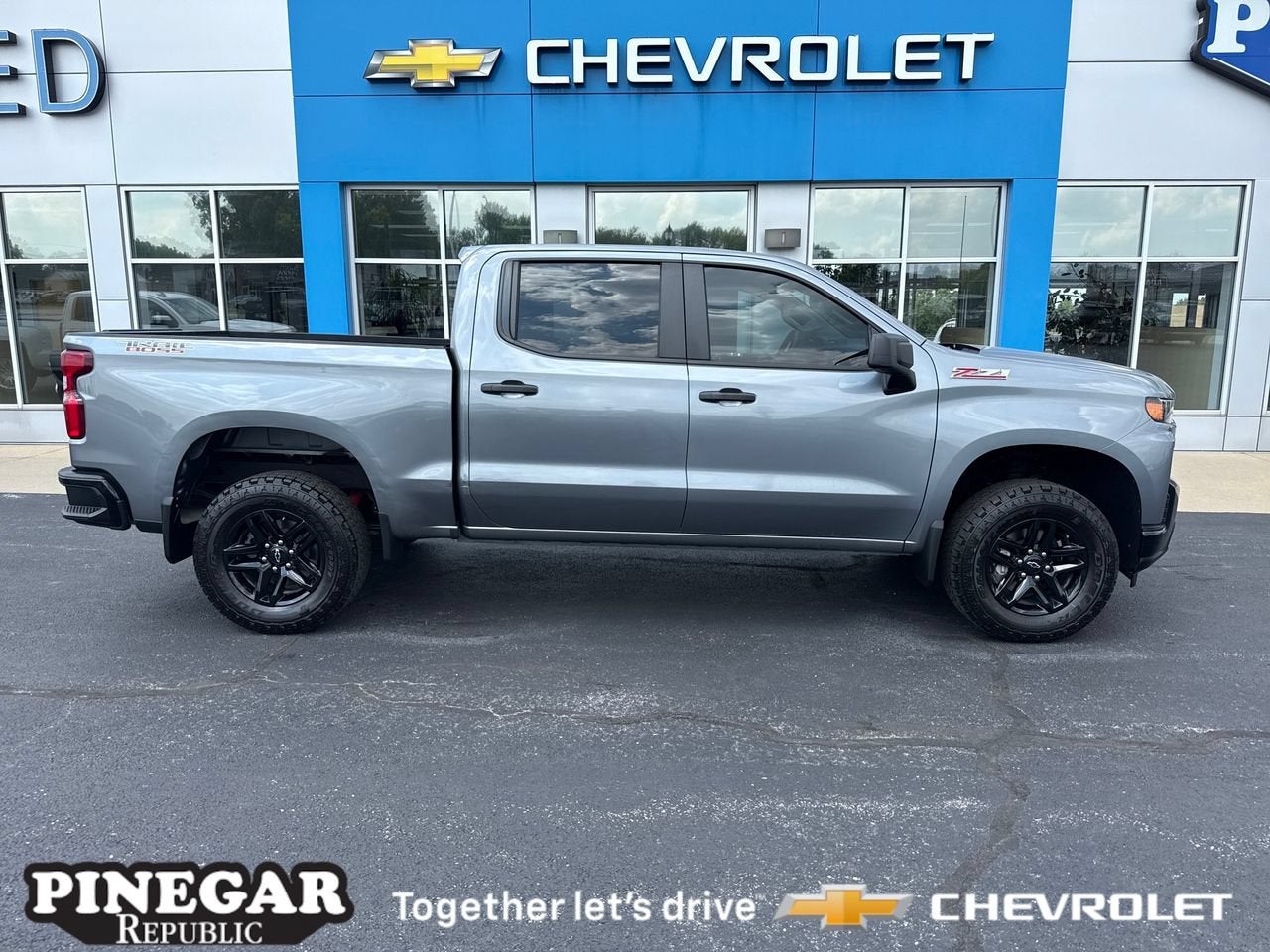 Gray (Satin Steel Metallic) 2022 Chevrolet Silverado 1500 Pickup Truck Four-Wheel Drive Automatic