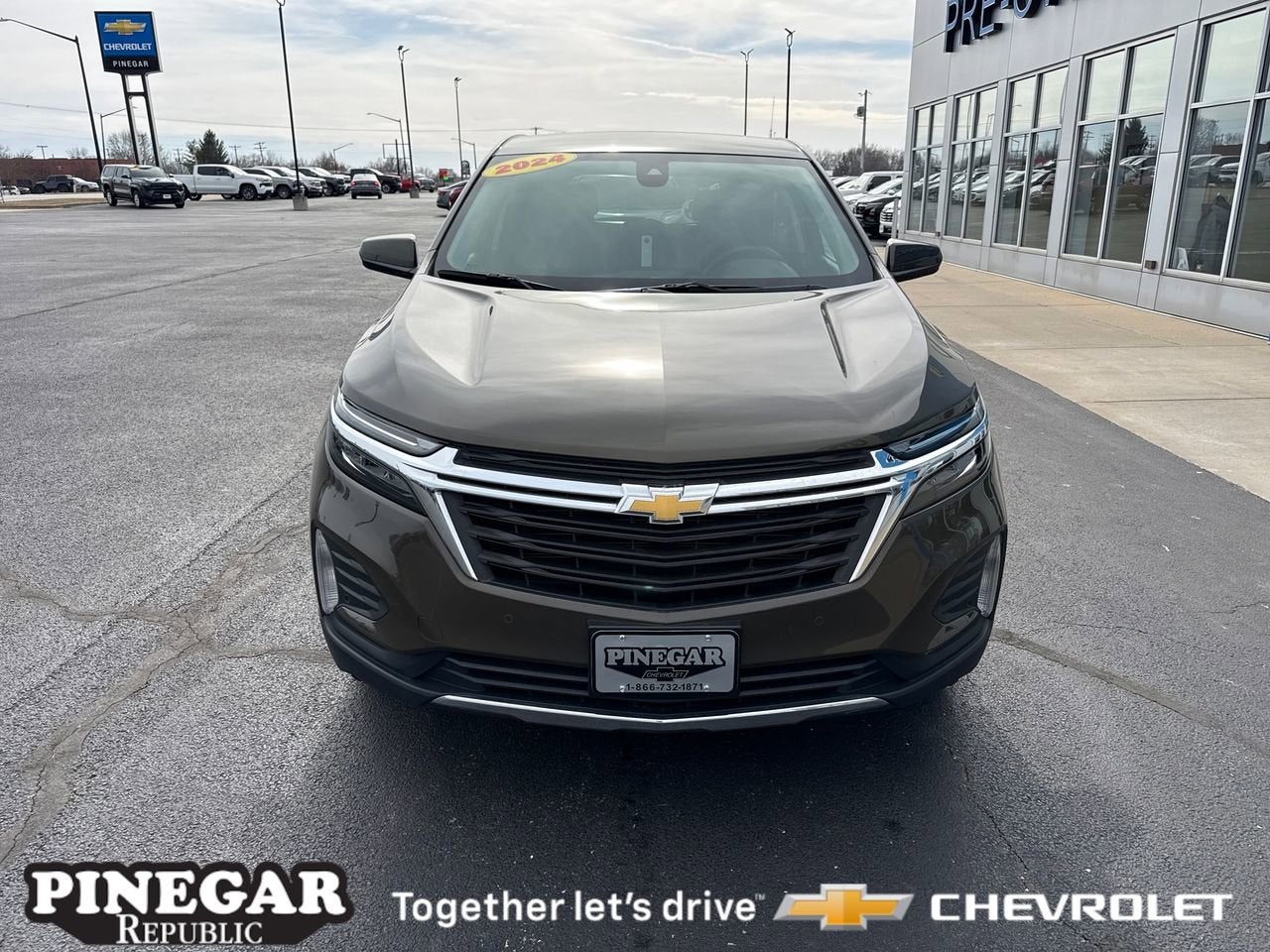 View vehicle photo 3