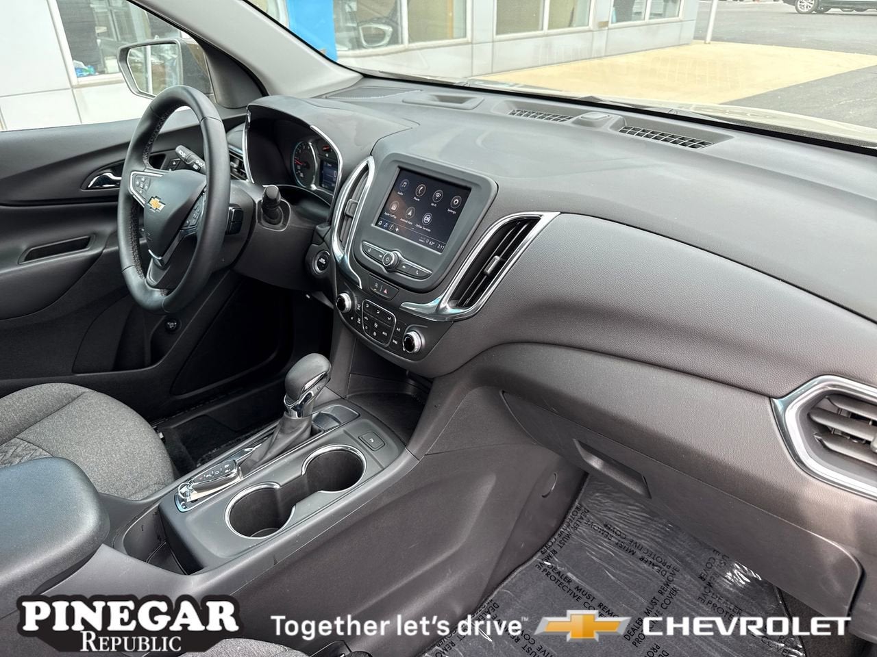 View vehicle photo 7