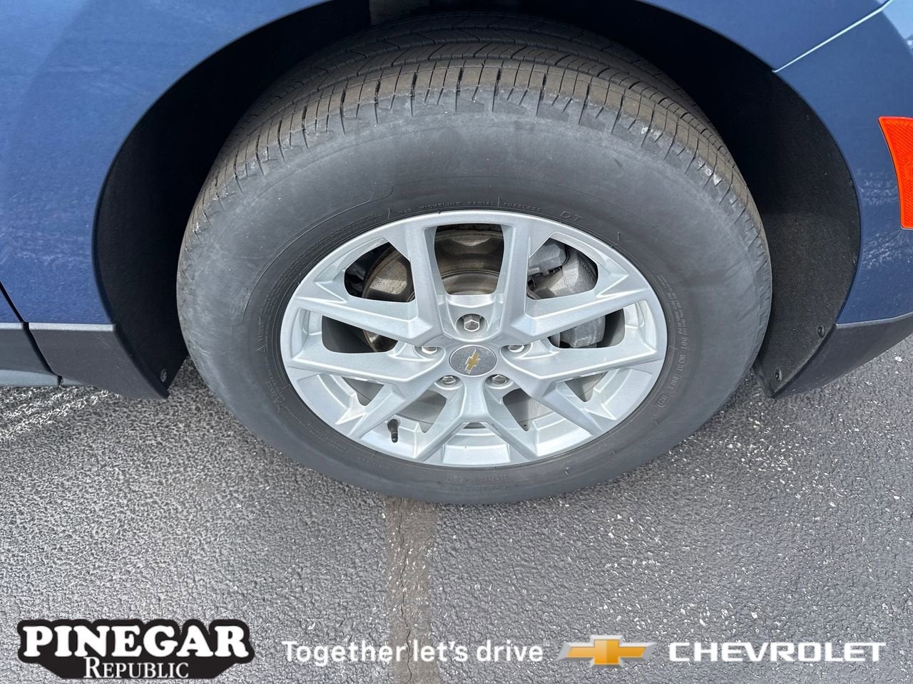 View vehicle photo 6