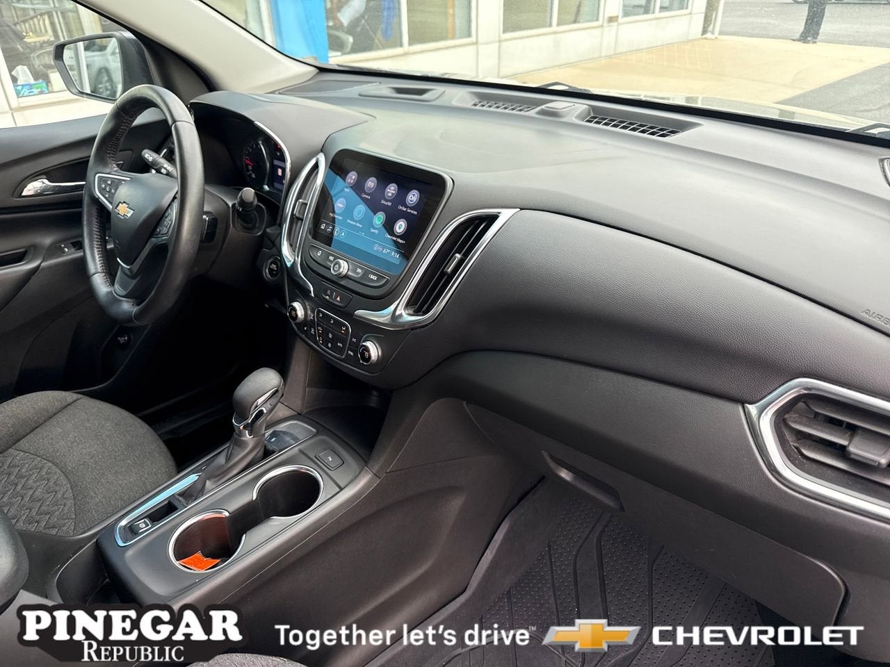 View vehicle photo 7