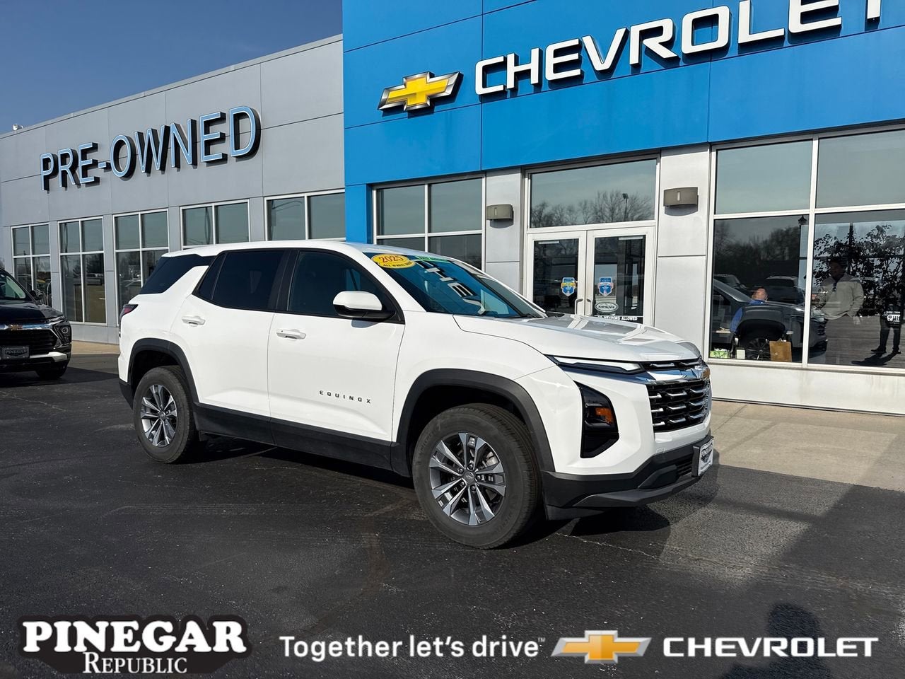 View vehicle photo 2