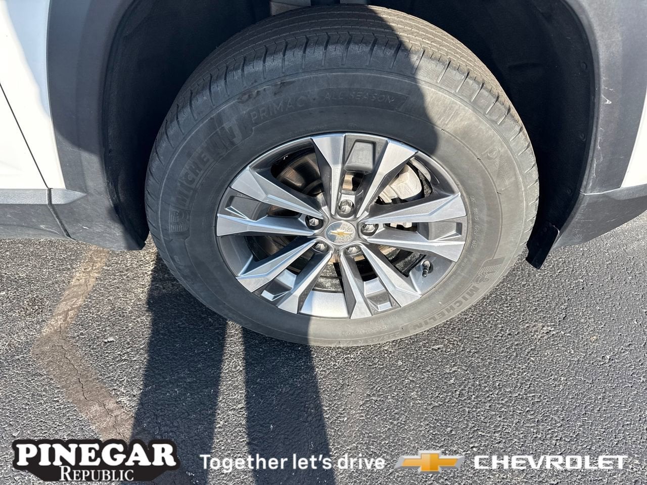 View vehicle photo 6