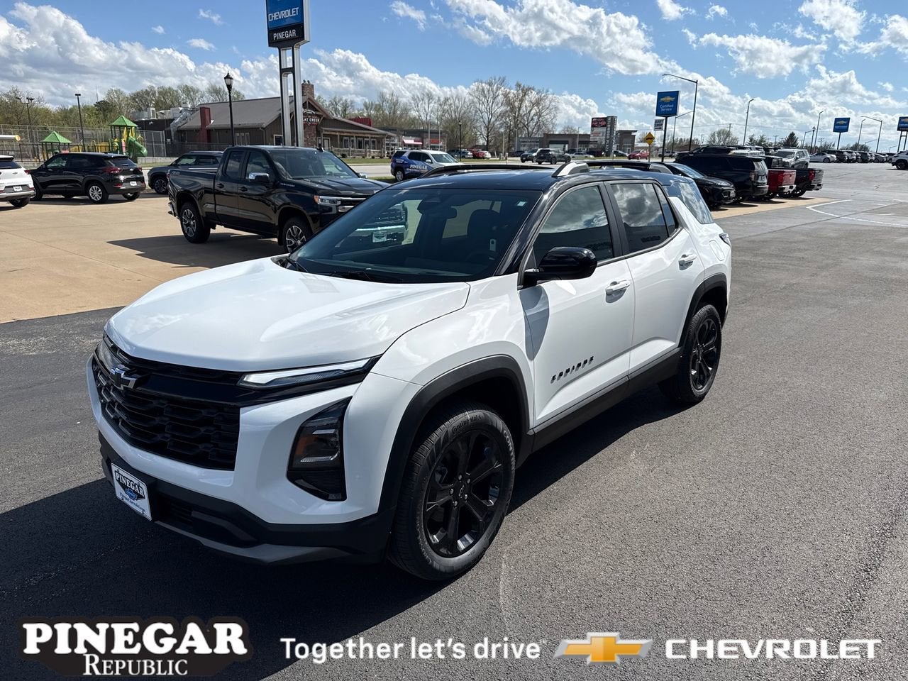 View vehicle photo 3