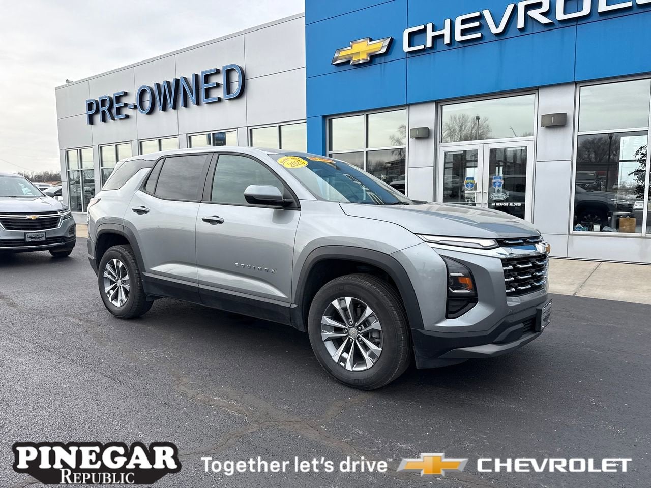 View vehicle photo 2