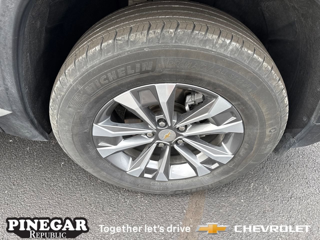 View vehicle photo 6