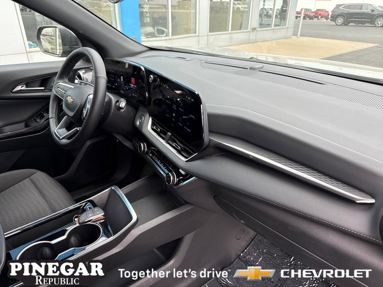 View vehicle photo 7