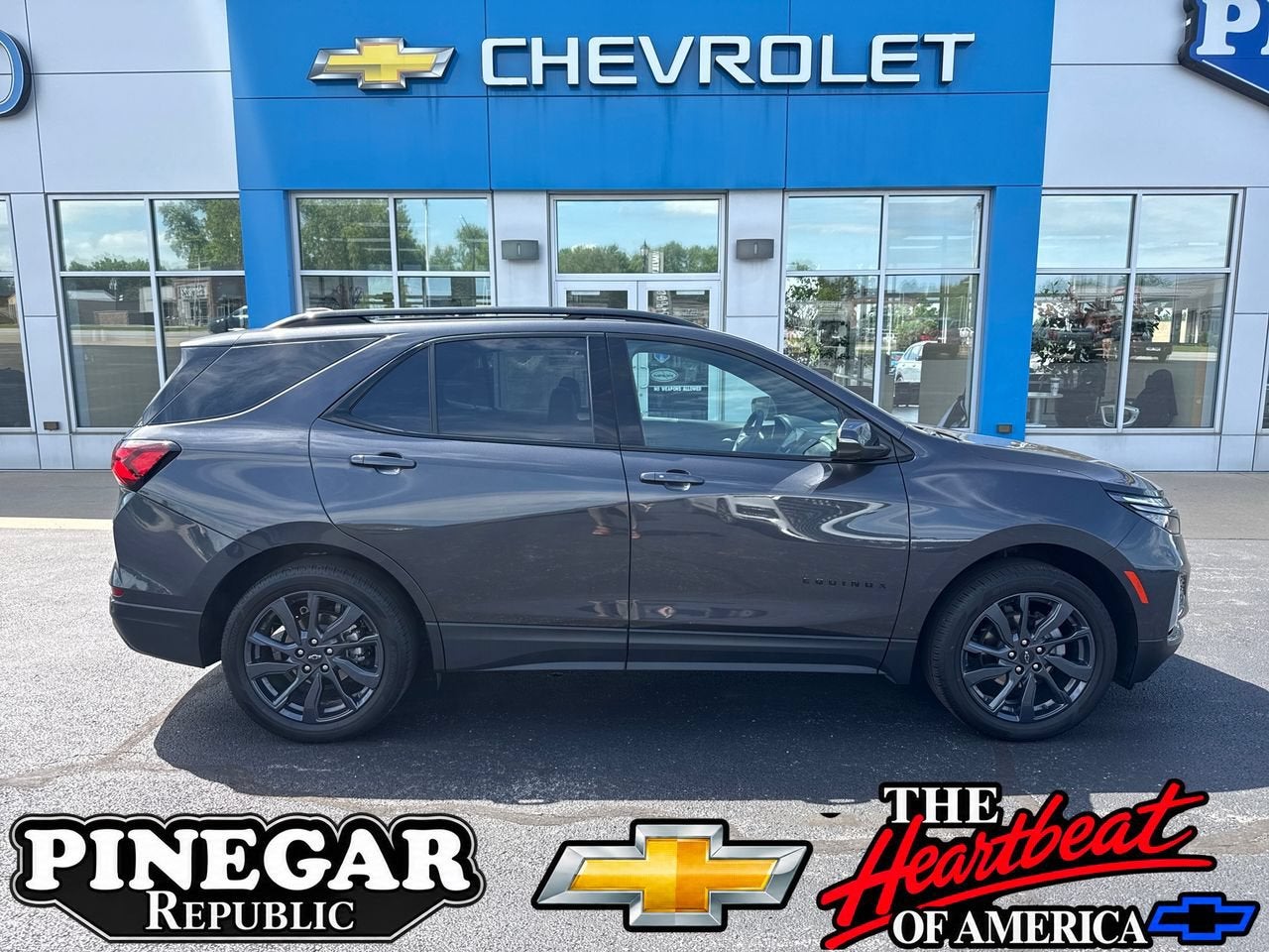 Iron Gray Metallic 2023 Chevrolet Equinox SUV / Crossover Four-Wheel Drive Automatic