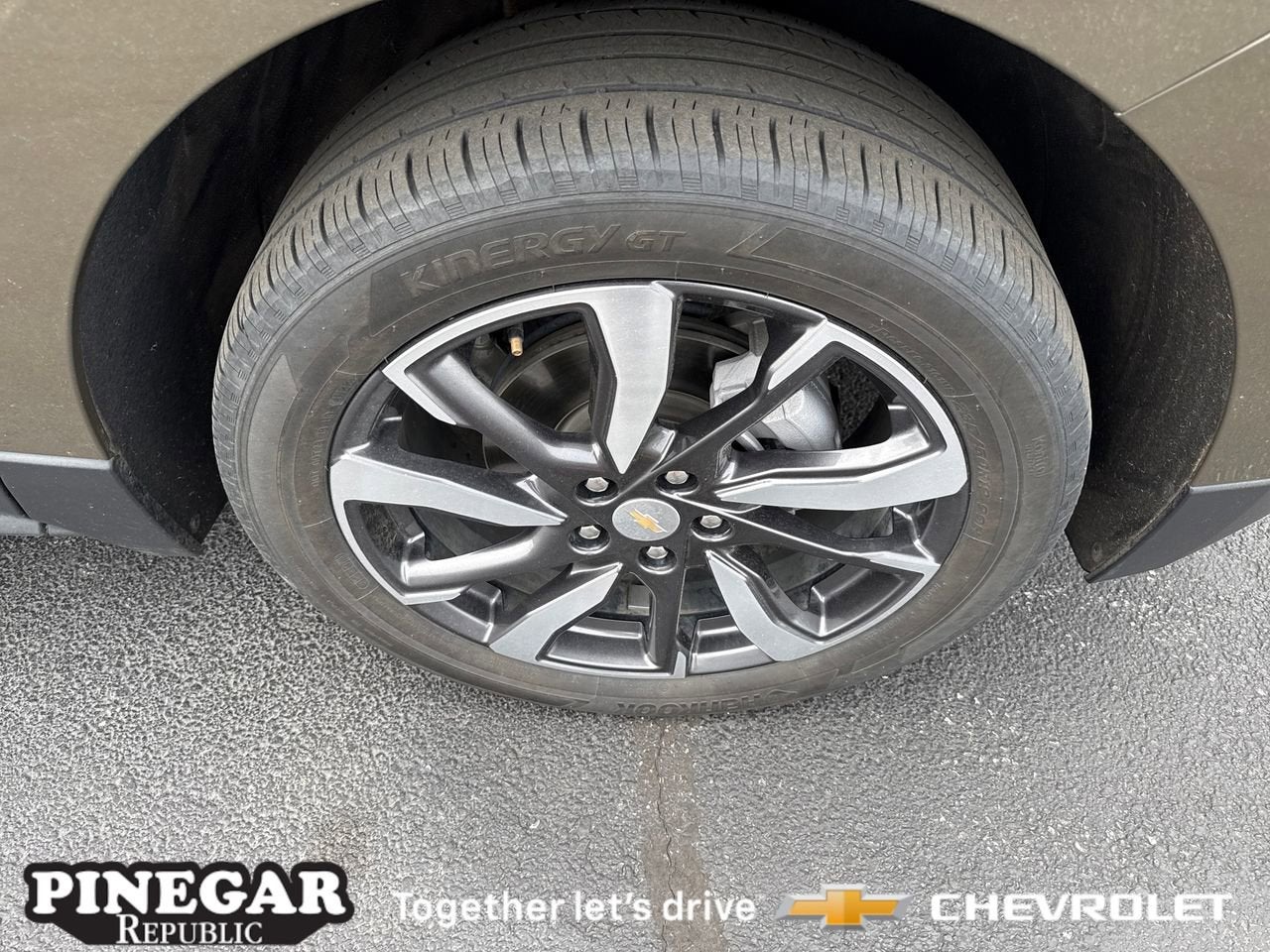 View vehicle photo 6